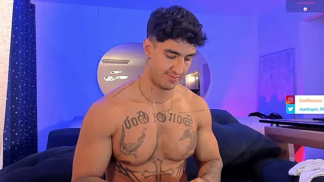 Snapshot of JACOB_MARTINS chatting on 17, 2, 2025 JACOB MARTINS online show from 17, 2, 2025