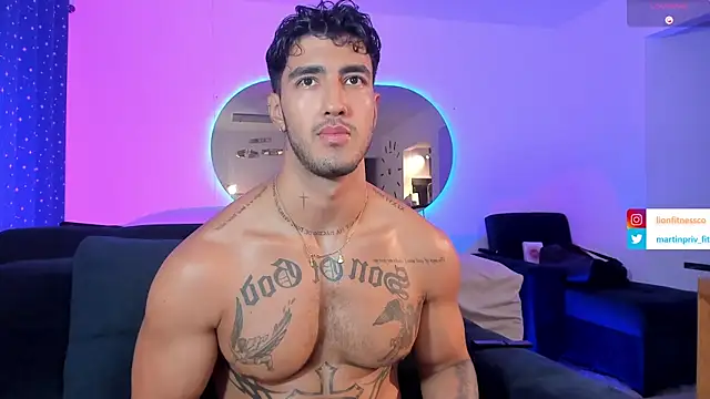 Snapshot of JACOB_MARTINS chatting on 24, 2, 2025 JACOB MARTINS online show from 24, 2, 2025