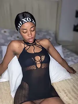 Snapshot of BhadBhad_Kitty chatting on 17, 3, 2025 BhadBhad Kitty online show from 17, 3, 2025