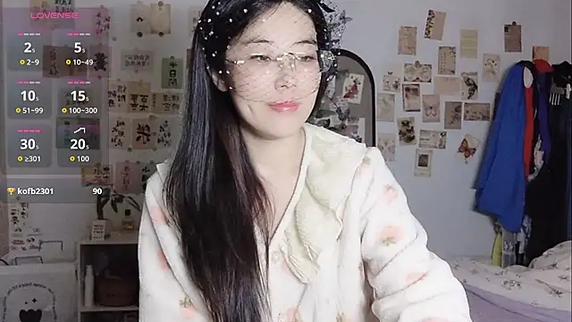 Snapshot of alisa-520 chatting on 20, 10, 2025 alisa-520 online show from 20, 10, 2025