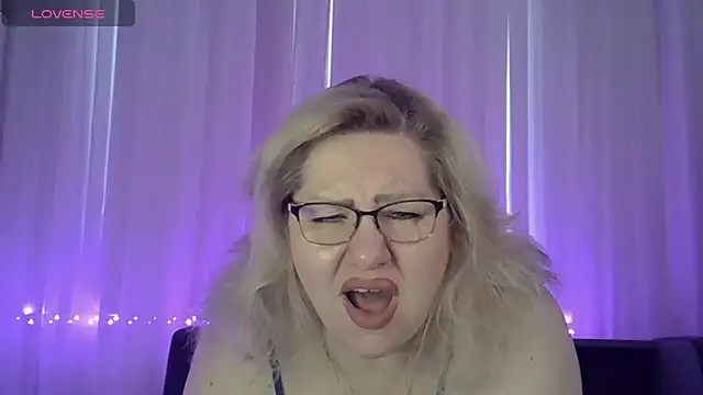 AngelinaGlam online show from 11, 3, 2026