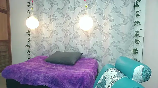 Mya paris online show from 8, 2, 2025