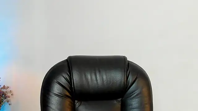 Snapshot of melody_suarez chatting on 2, 1, 2025 melody suarez online show from 2, 1, 2025