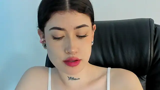 Snapshot of melody_suarez chatting on 24, 1, 2025 melody suarez online show from 24, 1, 2025