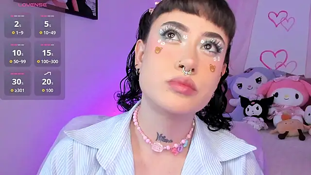 Snapshot of melody_suarez chatting on 28, 10, 2025 melody suarez online show from 28, 10, 2025