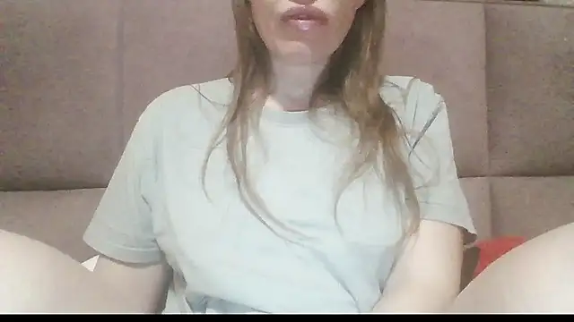 Snapshot of Sladkiegubki chatting on 19, 11, 2025 Sladkiegubki online show from 19, 11, 2025