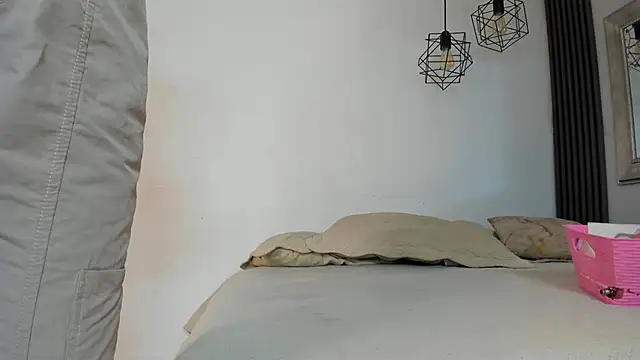 miranda villa online show from 10, 3, 2026