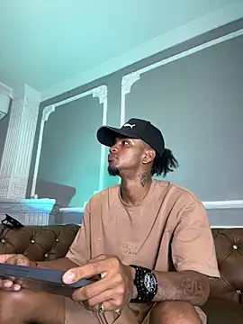 Snapshot of AaronCruz_ chatting on 14, 1, 2025 AaronCruz online show from 14, 1, 2025