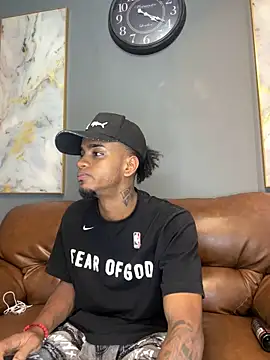 Snapshot of AaronCruz_ chatting on 24, 1, 2025 AaronCruz online show from 24, 1, 2025