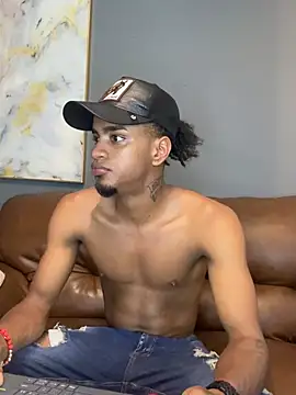 Snapshot of AaronCruz_ chatting on 3, 2, 2025 AaronCruz online show from 3, 2, 2025