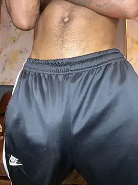 Snapshot of AaronCruz_ chatting on 7, 2, 2025 AaronCruz online show from 7, 2, 2025