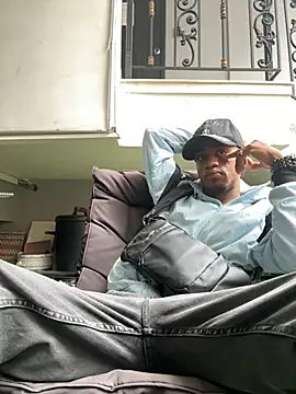 Snapshot of AaronCruz_ chatting on 12, 2, 2025 AaronCruz online show from 12, 2, 2025