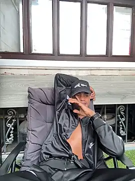 Snapshot of AaronCruz_ chatting on 21, 2, 2025 AaronCruz online show from 21, 2, 2025