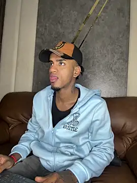 Snapshot of AaronCruz_ chatting on 3, 3, 2025 AaronCruz online show from 3, 3, 2025