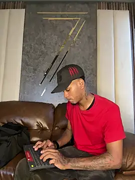 Snapshot of AaronCruz_ chatting on 19, 3, 2025 AaronCruz online show from 19, 3, 2025