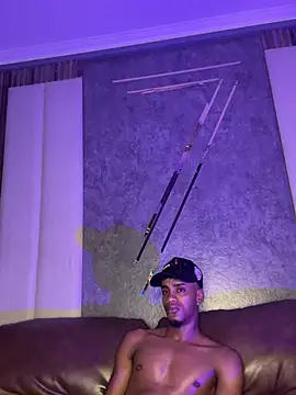 Snapshot of AaronCruz_ chatting on 21, 3, 2025 AaronCruz online show from 21, 3, 2025