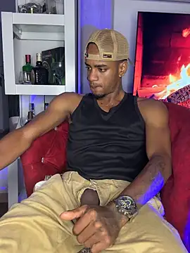 Snapshot of AaronCruz_ chatting on 19, 10, 2025 AaronCruz online show from 19, 10, 2025