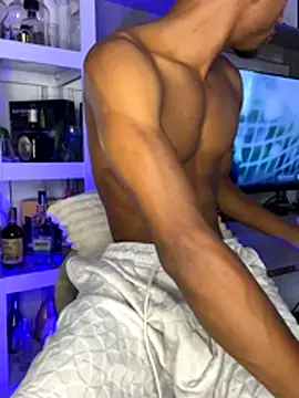 Snapshot of AaronCruz_ chatting on 23, 10, 2025 AaronCruz online show from 23, 10, 2025