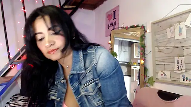 luna sky83 online show from 25, 11, 2025