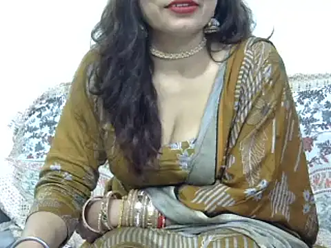 Snapshot of mishi_kaur chatting on 4, 2, 2025 mishi kaur online show from 4, 2, 2025
