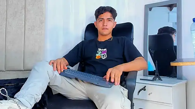 Snapshot of Muichiro_tokito1 chatting on 30, 1, 2025 Muichiro tokito1 online show from 30, 1, 2025