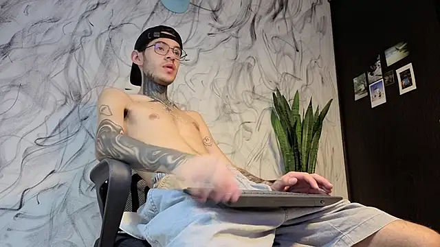 Snapshot of Saturno_v chatting on 28, 6, 2026 Saturno v online show from 28, 6, 2026