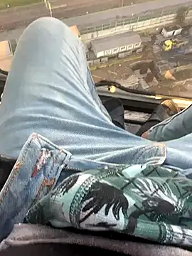 Snapshot of zilzop chatting on 16, 12, 2025 zilzop online show from 16, 12, 2025