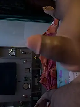 Snapshot of hornyyyy_guyyyy chatting on 11, 3, 2025 hornyyyy guyyyy online show from 11, 3, 2025