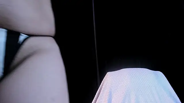 Snapshot of NovaGlitz chatting on 10, 2, 2025 NovaGlitz online show from 10, 2, 2025