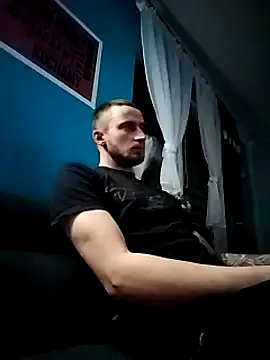 wariacik0024 online show from 12, 3, 2025