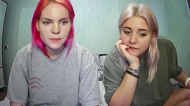 ChrisGirls online show from 22, 12, 2024