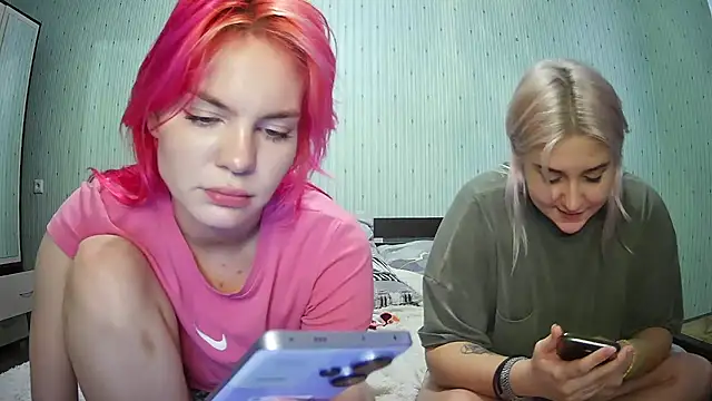 ChrisGirls online show from 27, 12, 2024