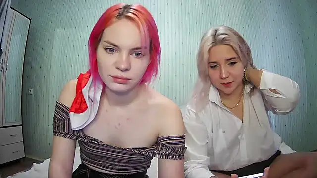ChrisGirls online show from 31, 12, 2024