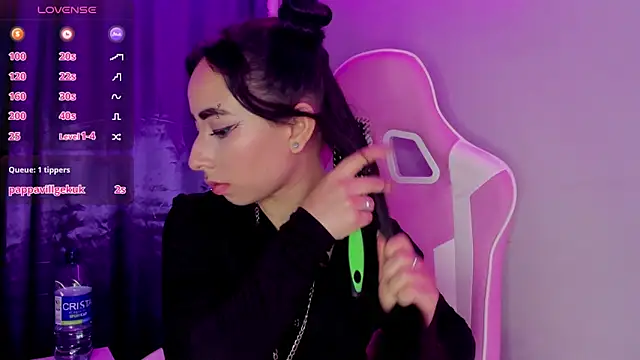 hanna  azumi online show from 25, 1, 2025