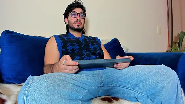 Snapshot of Ackerman_Eren_ chatting on 31, 1, 2025 Ackerman Eren  online show from 31, 1, 2025