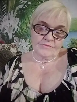 VioletSweet566 online show from 15, 2, 2025