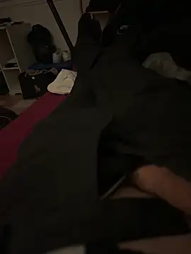 Snapshot of pignoufe chatting on 27, 2, 2026 pignoufe online show from 27, 2, 2026