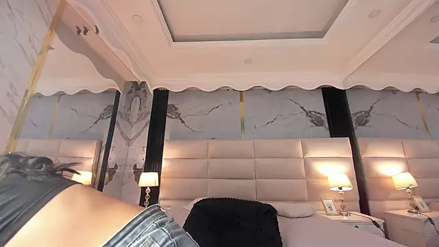 Princess Violett online show from 10, 11, 2025