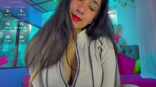 Snapshot of juliieta_love chatting on 23, 12, 2024 juliieta love online show from 23, 12, 2024
