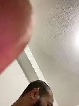 islandvybee55 online show from 9, 2, 2025