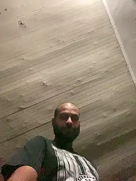 islandvybee55 online show from 24, 3, 2026