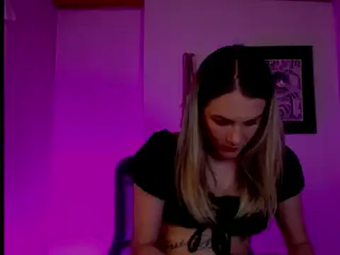 Snapshot of kim_jeins11 chatting on 10, 1, 2025 kim jeins11 online show from 10, 1, 2025