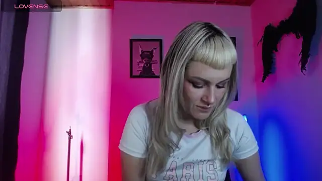 Snapshot of kim_jeins11 chatting on 19, 9, 2025 kim jeins11 online show from 19, 9, 2025