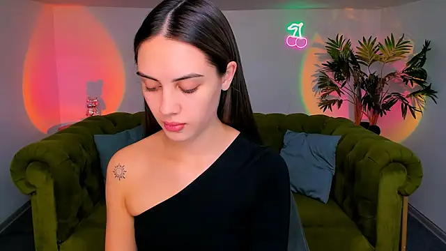 Snapshot of _shyy_girl chatting on 13, 10, 2025 shyy girl online show from 13, 10, 2025