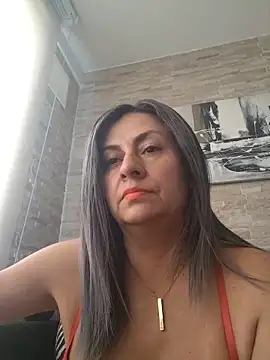 Latiinvenushot online show from 19, 5, 2026