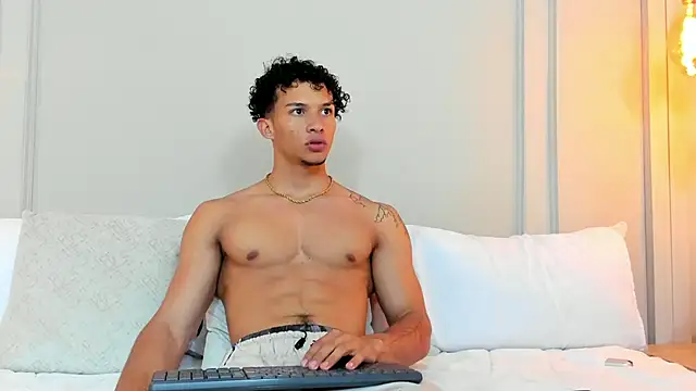 Snapshot of Dominick_star chatting on 13, 12, 2024 Dominick star online show from 13, 12, 2024