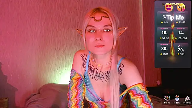 Snapshot of mischellemeow13 chatting on 4, 11, 2025 mischellemeow13 online show from 4, 11, 2025