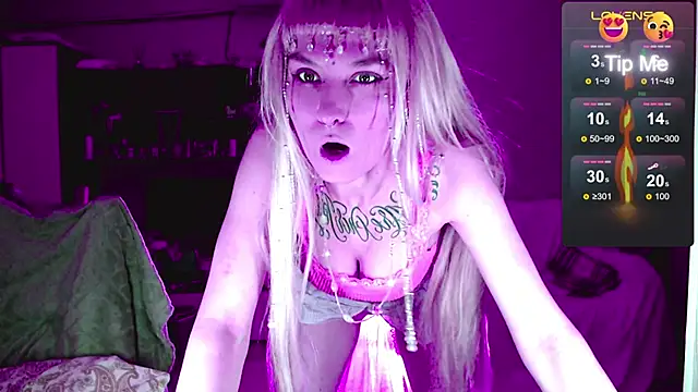 Snapshot of mischellemeow13 chatting on 30, 11, 2025 mischellemeow13 online show from 30, 11, 2025