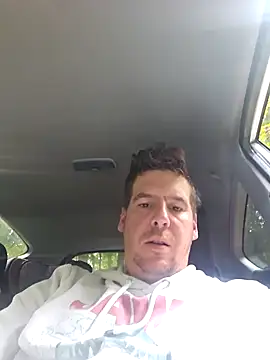 Snapshot of Titanhoott chatting on 17, 10, 2025 Titanhoott online show from 17, 10, 2025