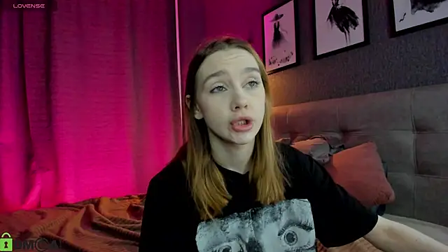 Lesi Moonie01 online show from 7, 3, 2026